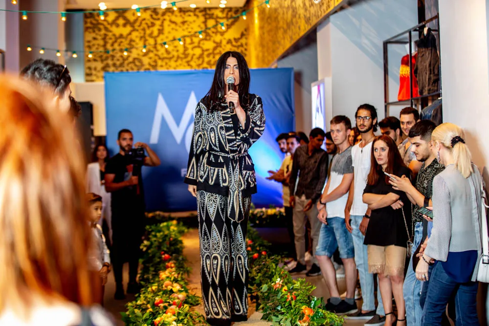 MOV Azərbaycanda möhtəşəm ənənəvi moda gecələrinə start verdi - FOTO - VİDEO