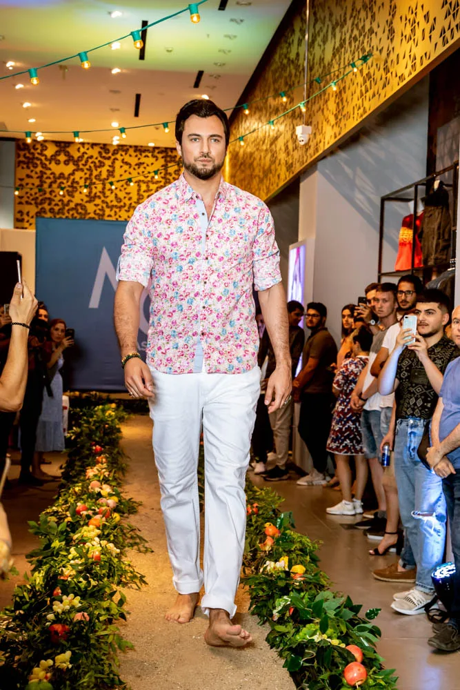 MOV Azərbaycanda möhtəşəm ənənəvi moda gecələrinə start verdi - FOTO - VİDEO