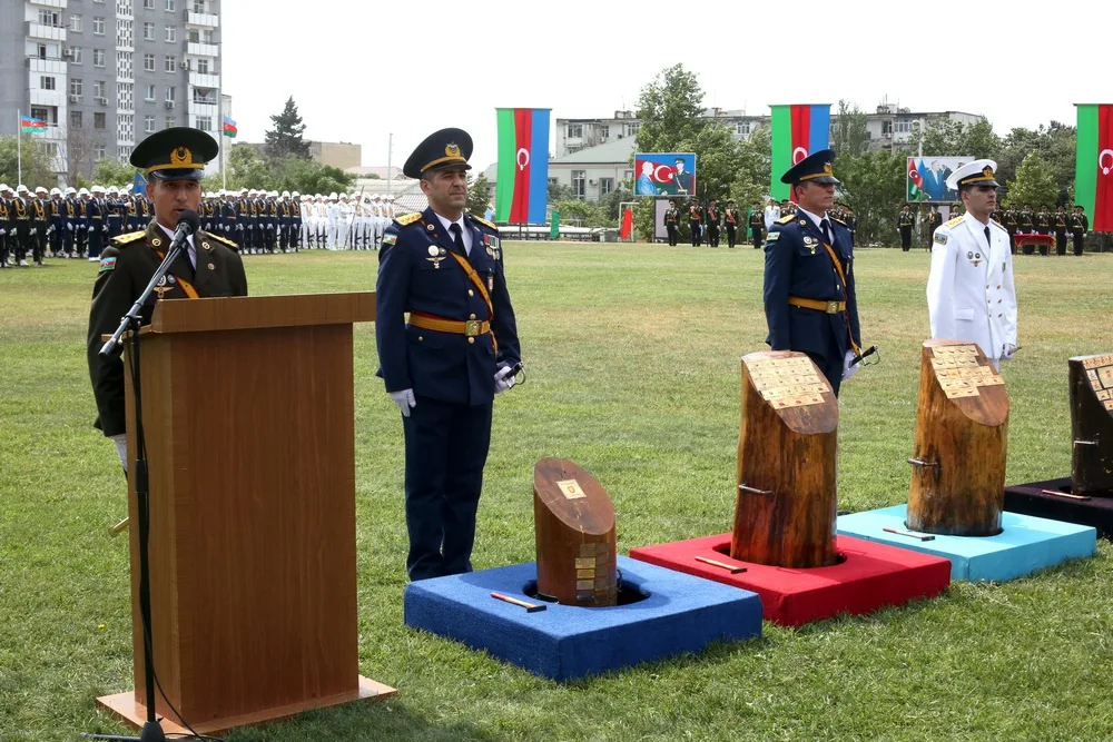 Azərbaycan Ali Hərbi Məktəbində buraxılış mərasimi keçirilib - FOTO