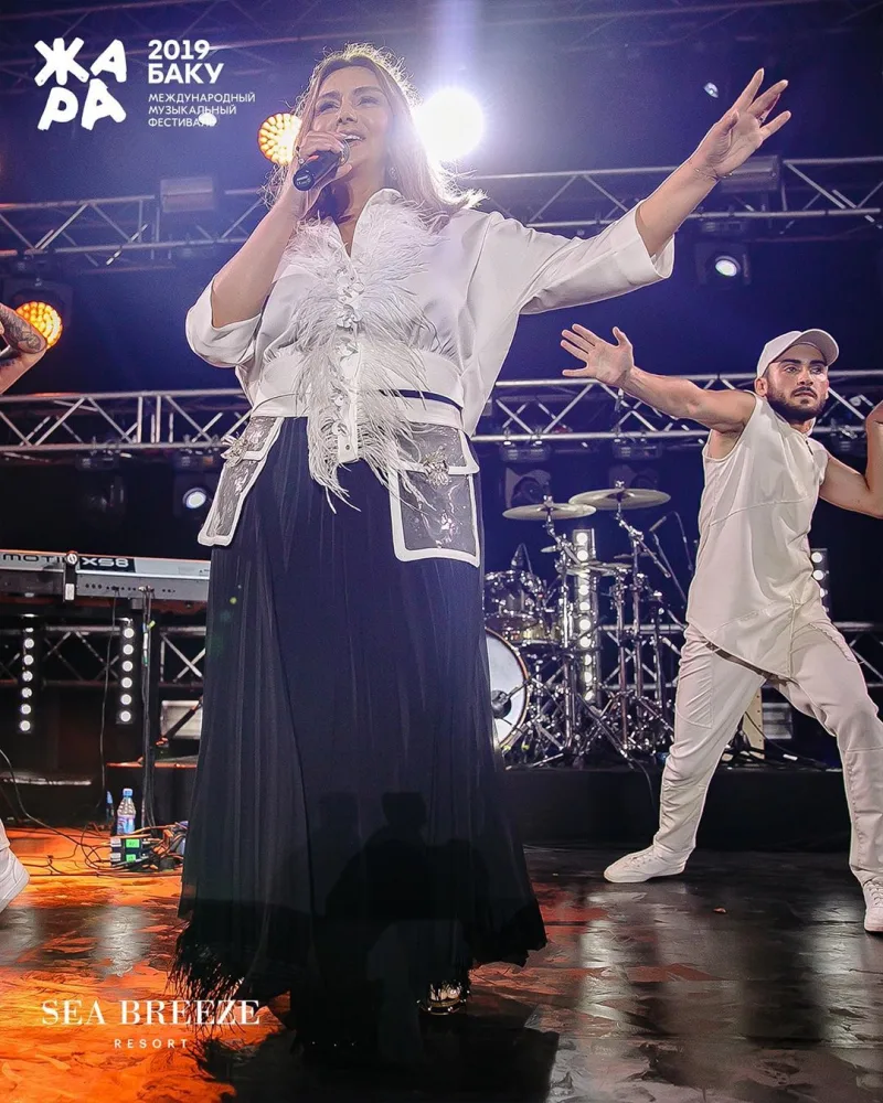 Emin azərbaycanlı və rusiyalı ulduzlarla party etdi - FOTOSESSİYA