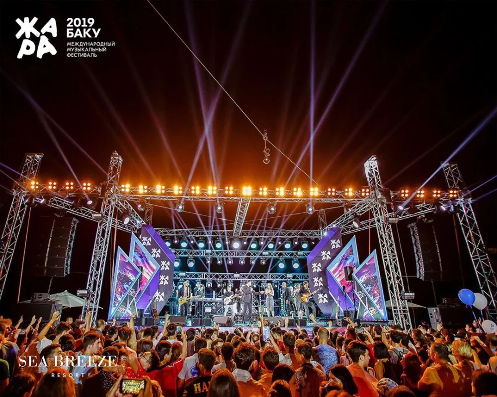 Emin azərbaycanlı və rusiyalı ulduzlarla party etdi - FOTOSESSİYA