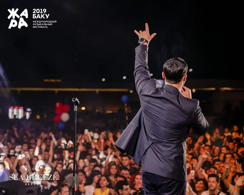 Emin azərbaycanlı və rusiyalı ulduzlarla party etdi - FOTOSESSİYA