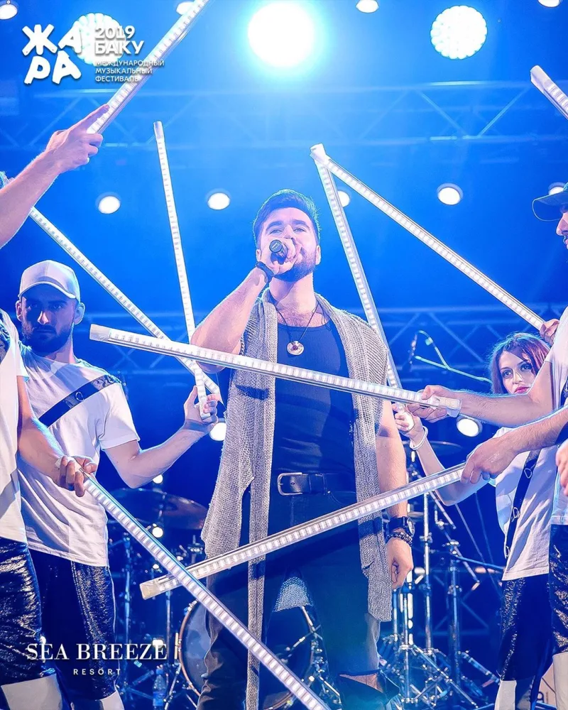 Emin azərbaycanlı və rusiyalı ulduzlarla party etdi - FOTOSESSİYA