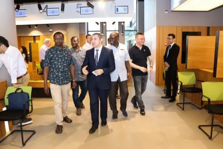 Xarici diplomatlar DOST mərkəzi ilə tanış olublar - FOTO