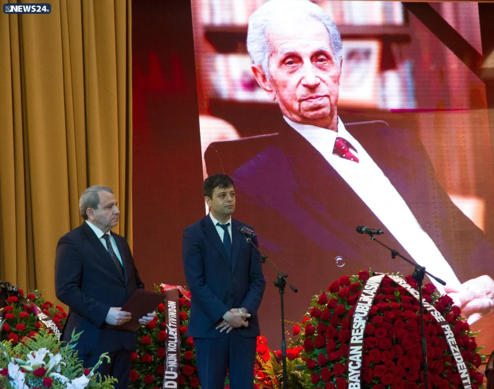 Şirməmməd Hüseynov II Fəxri Xiyabanda dəfn olunub - YENİLƏNİB -3 - FOTOSESSİYA - VİDEO