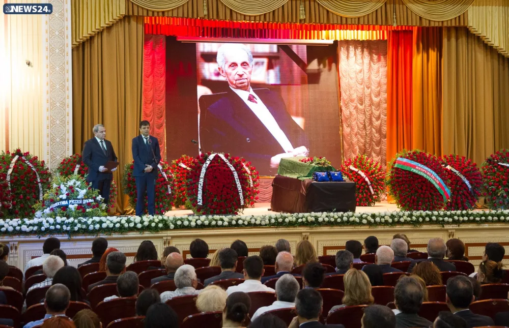 Şirməmməd Hüseynov II Fəxri Xiyabanda dəfn olunub - YENİLƏNİB -3 - FOTOSESSİYA - VİDEO