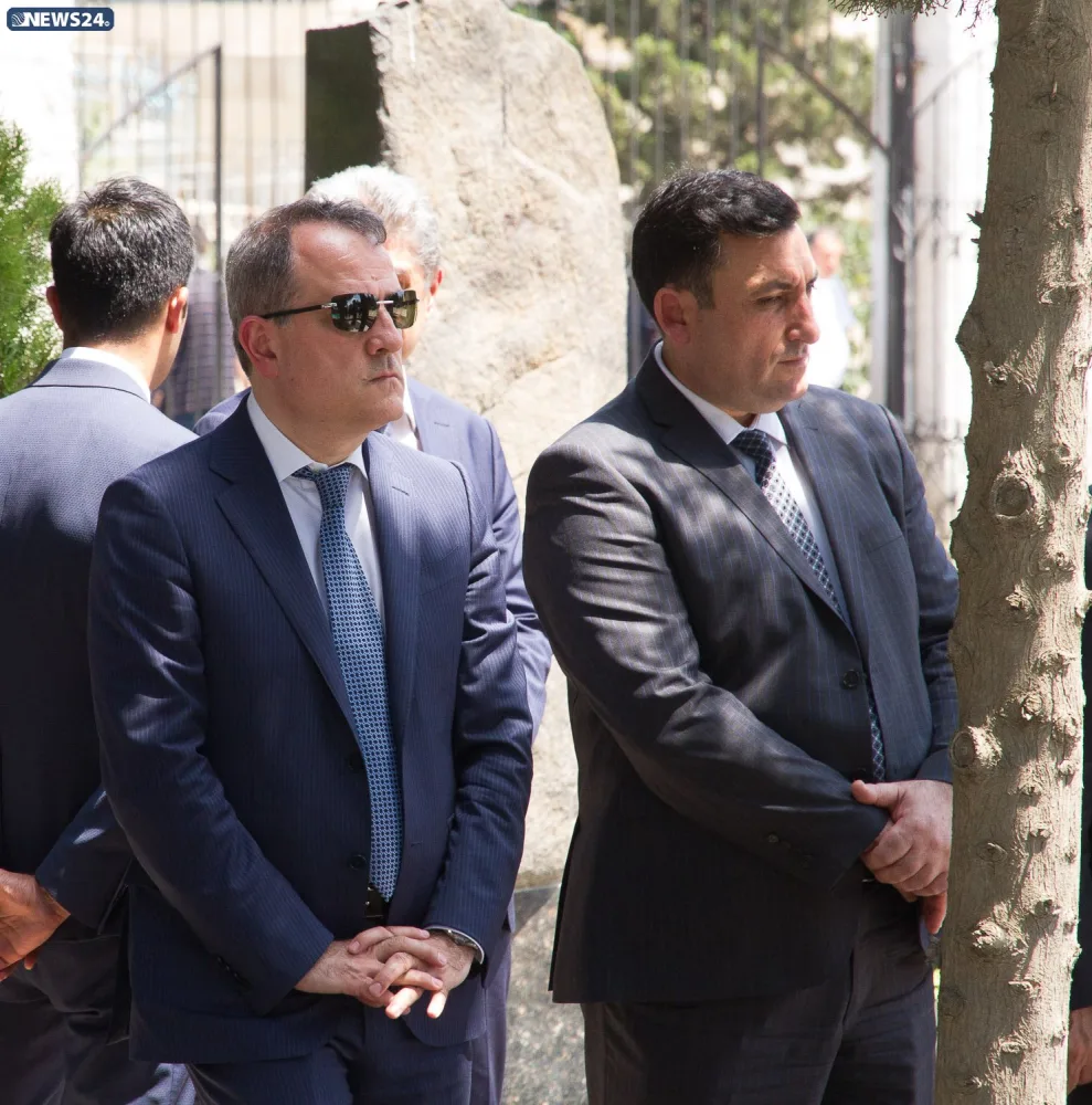 Şirməmməd Hüseynov II Fəxri Xiyabanda dəfn olunub - YENİLƏNİB -3 - FOTOSESSİYA - VİDEO