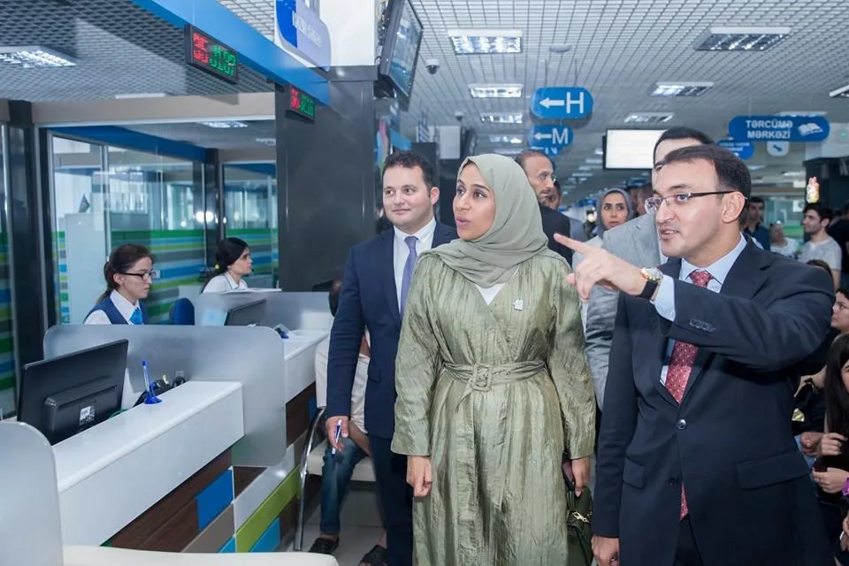 BƏƏ-nin Yerli icma və inkişaf məsələləri üzrə naziri “ASAN xidmət”də - FOTO