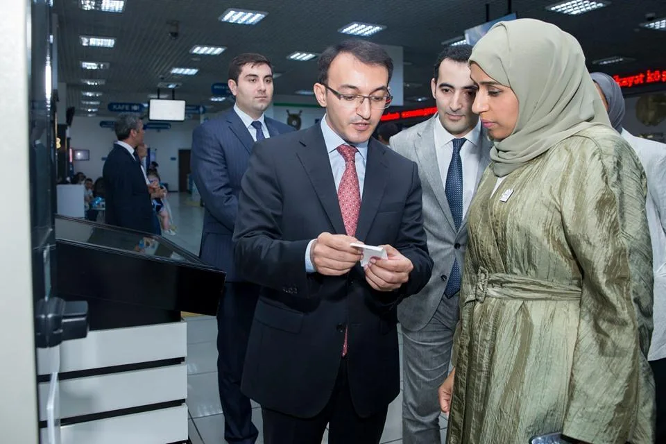 BƏƏ-nin Yerli icma və inkişaf məsələləri üzrə naziri “ASAN xidmət”də - FOTO