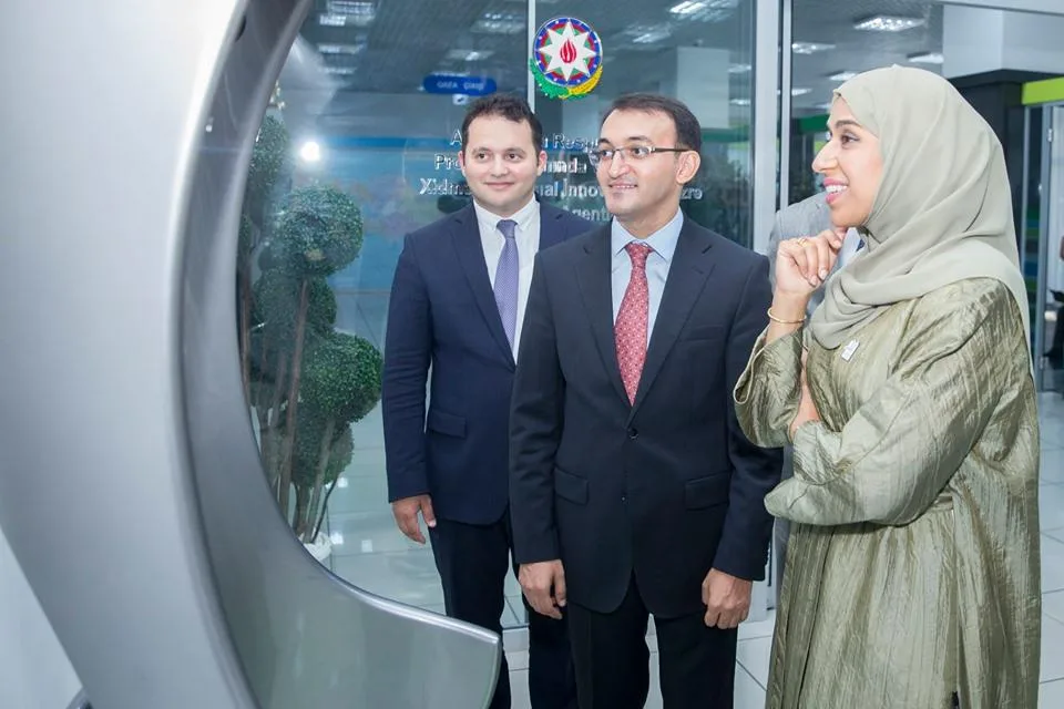 BƏƏ-nin Yerli icma və inkişaf məsələləri üzrə naziri “ASAN xidmət”də - FOTO