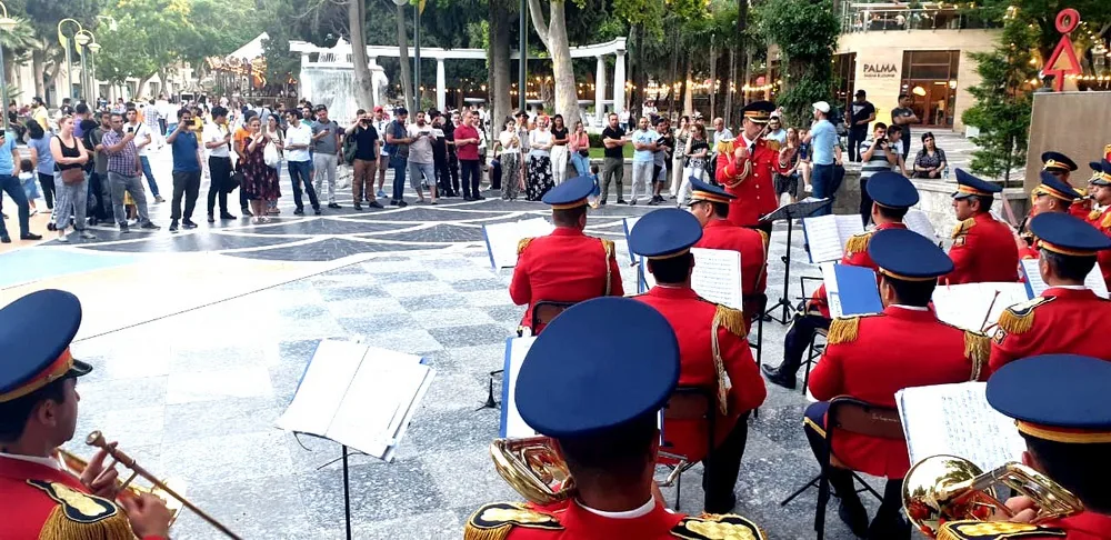 Bakıda hərbi orkestrlərin çıxışları təşkil olunub - FOTO