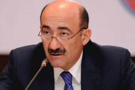 "Mənim barmağımla göstərərək..." - Nazir iki yeni heykəldən danışdı