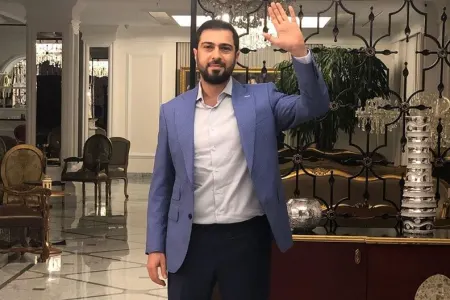 Namiq Qaraçuxurlunun dəniz sevinci - VİDEO
