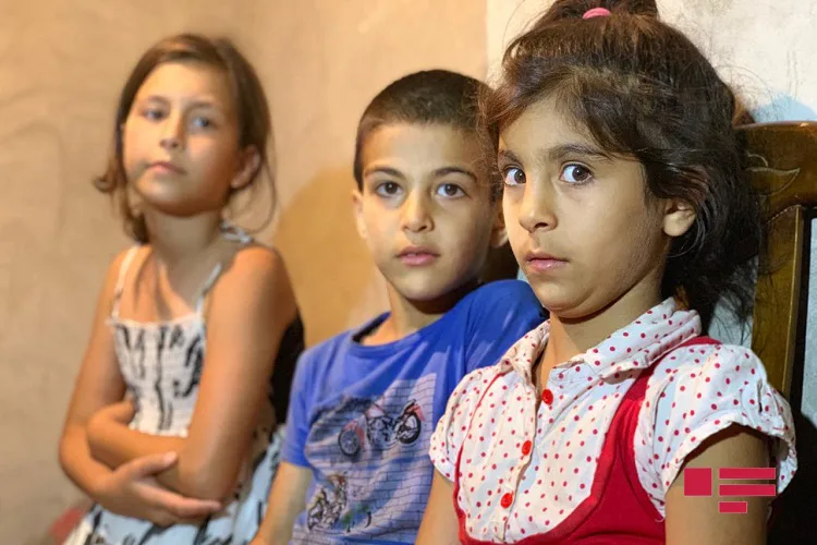 İtkin düşmüş 9 yaşlı qız tapılıb - FOTO - VİDEO