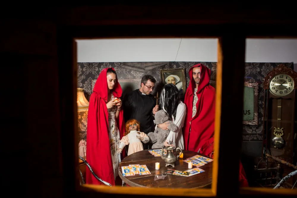 Lənətlənmiş gəlincik - BAKI SAKİNLƏRİNİ QORXUTDU - FOTO - VİDEO