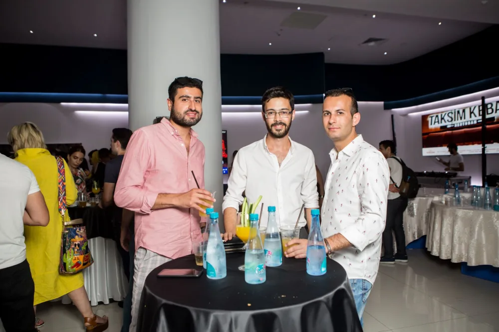 Lənətlənmiş gəlincik - BAKI SAKİNLƏRİNİ QORXUTDU - FOTO - VİDEO