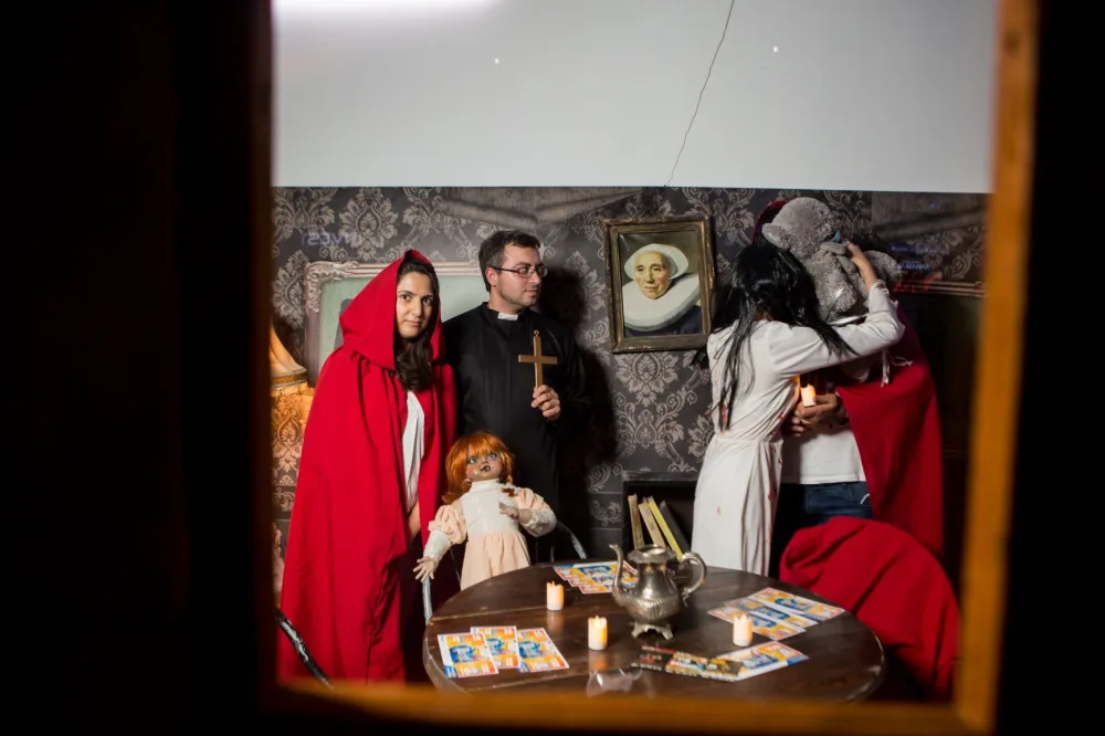 Lənətlənmiş gəlincik - BAKI SAKİNLƏRİNİ QORXUTDU - FOTO - VİDEO