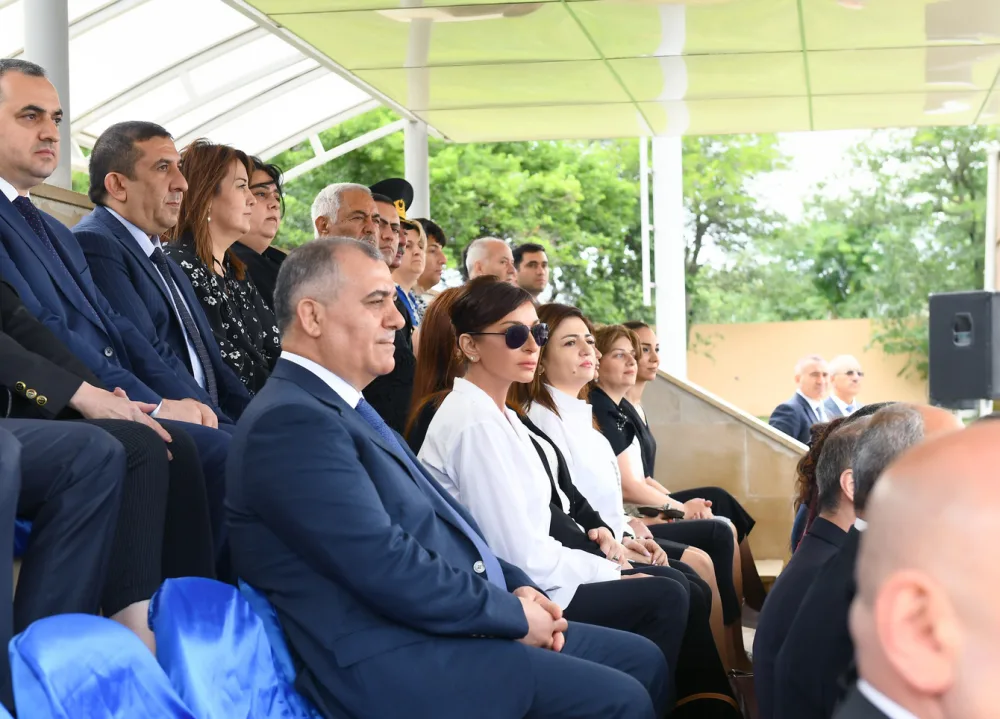 Mehriban Əliyeva hərbi qulluqçuların ehtiyata buraxılması mərasimində - FOTOLAR - YENİLƏNİB
