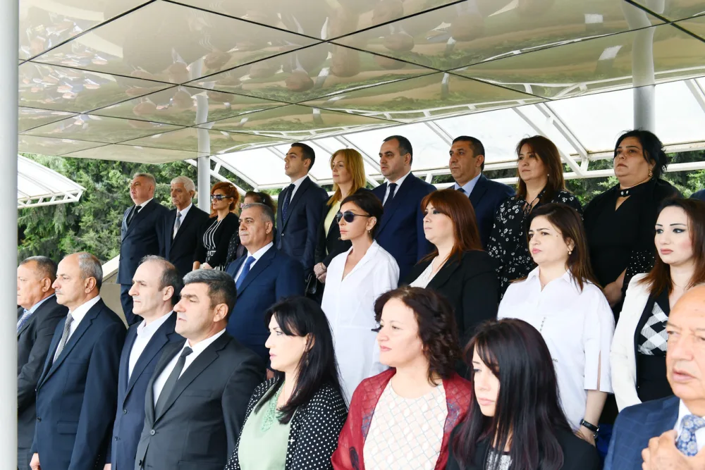 Mehriban Əliyeva hərbi qulluqçuların ehtiyata buraxılması mərasimində - FOTOLAR - YENİLƏNİB