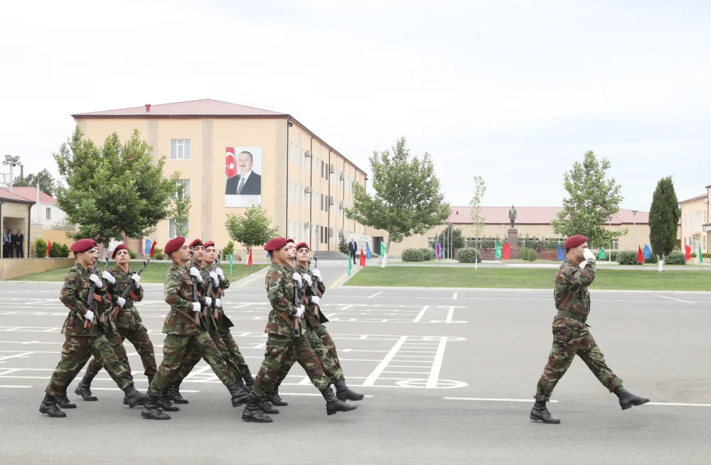 Mehriban Əliyeva hərbi qulluqçuların ehtiyata buraxılması mərasimində - FOTOLAR - YENİLƏNİB