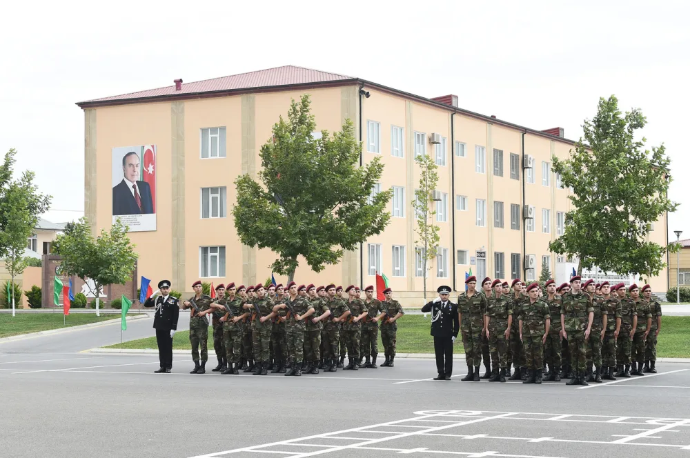 Mehriban Əliyeva hərbi qulluqçuların ehtiyata buraxılması mərasimində - FOTOLAR - YENİLƏNİB