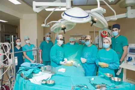 Azərbaycanda 4 yaşlı uşaq 5 ürək qüsuru əməliyyatından sağ çıxdı - FOTO