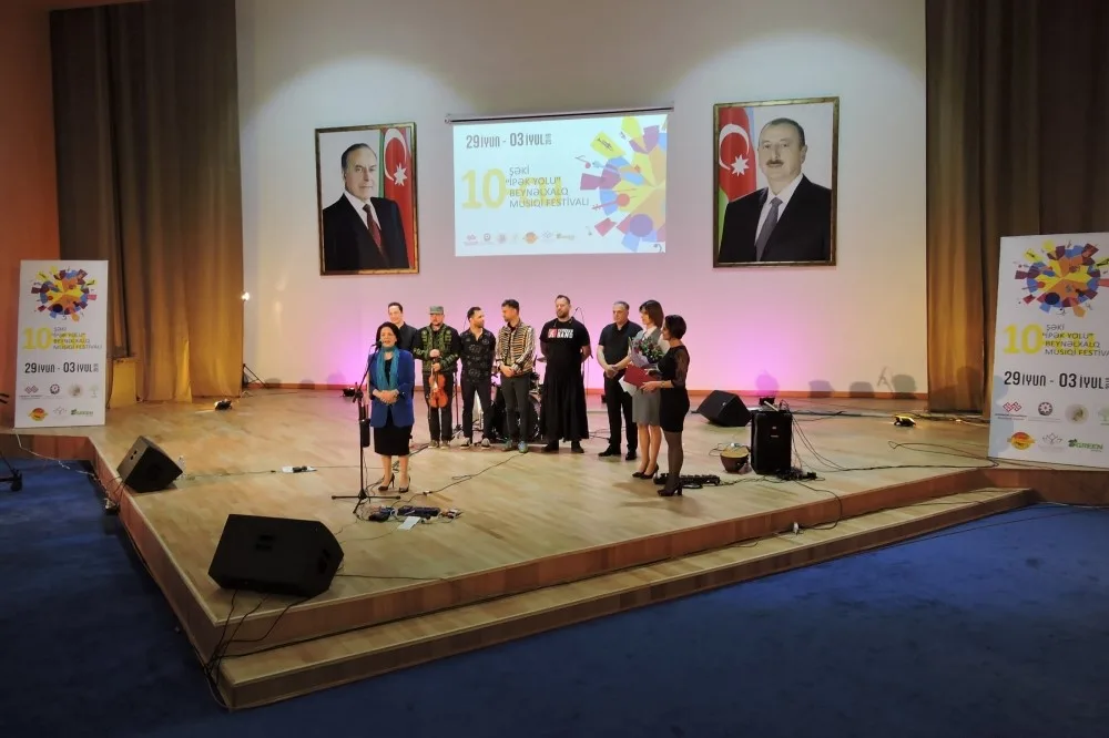 Macarıstanın instrumental qrupu Şəki festivalında çıxış edib