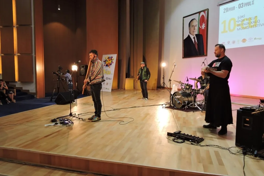 Macarıstanın instrumental qrupu Şəki festivalında çıxış edib
