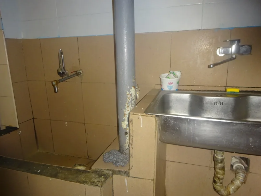 Antisanitar şəraitdə süd məhsulları istehsal edən sex - AŞKARLANDI - FOTO