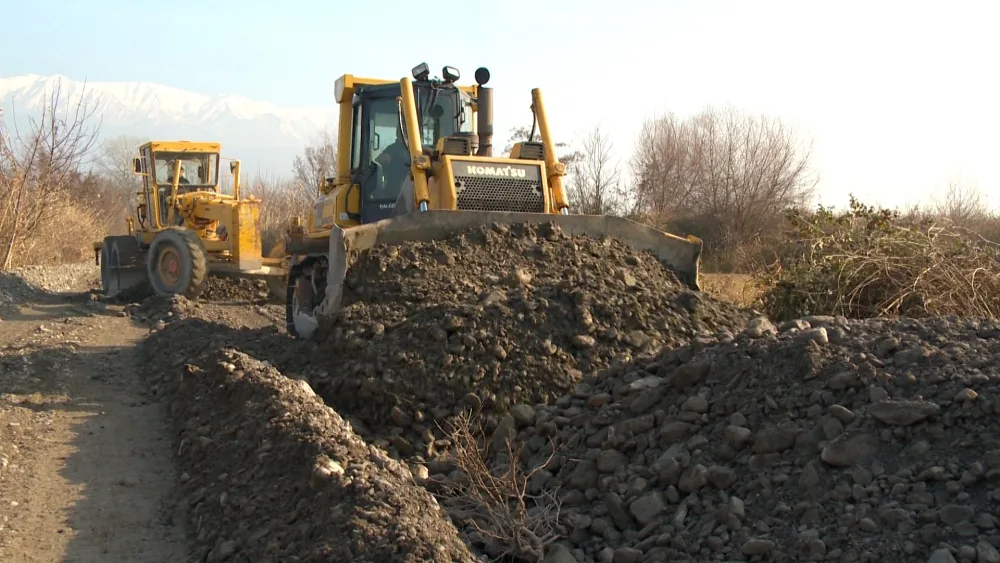 Şəkidə 6 yaşayış məntəqəsini əhatə edən yollar - YENİDƏN QURULUR - FOTO