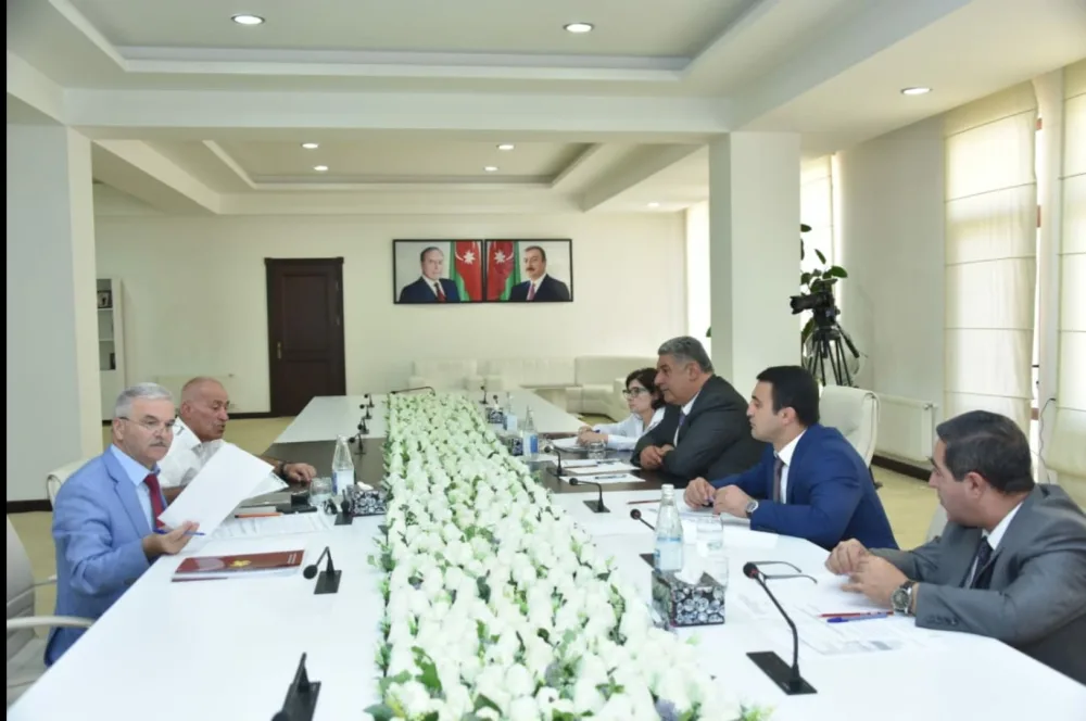 Azad Rəhimov vətəndaşlarla görüşüb