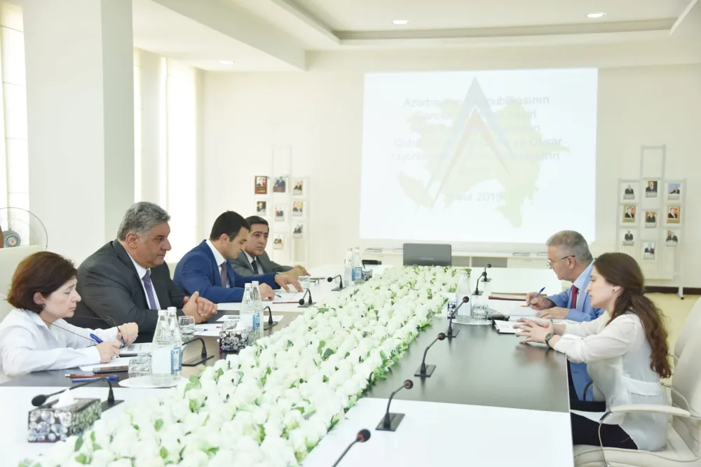 Azad Rəhimov vətəndaşlarla görüşüb