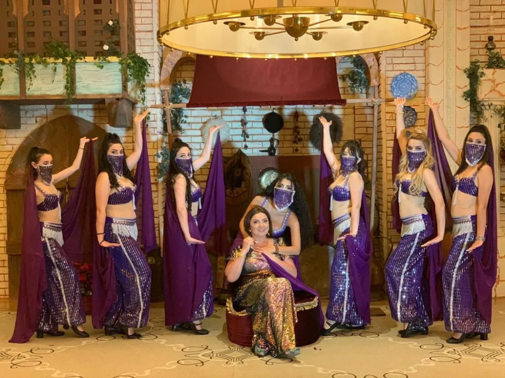 Rövnəq Abdullayevin gəlini üçün - ərəbsayağı xına mərasimi - FOTO