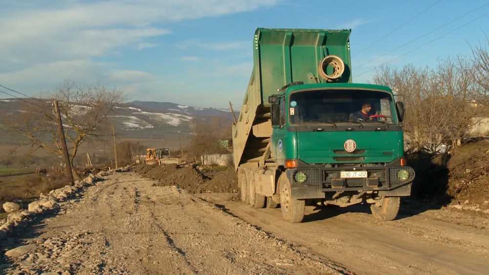 Bu rayonda 5 yaşayış məntəqəsini əhatə edən yol - YENİDƏN QURULUR
