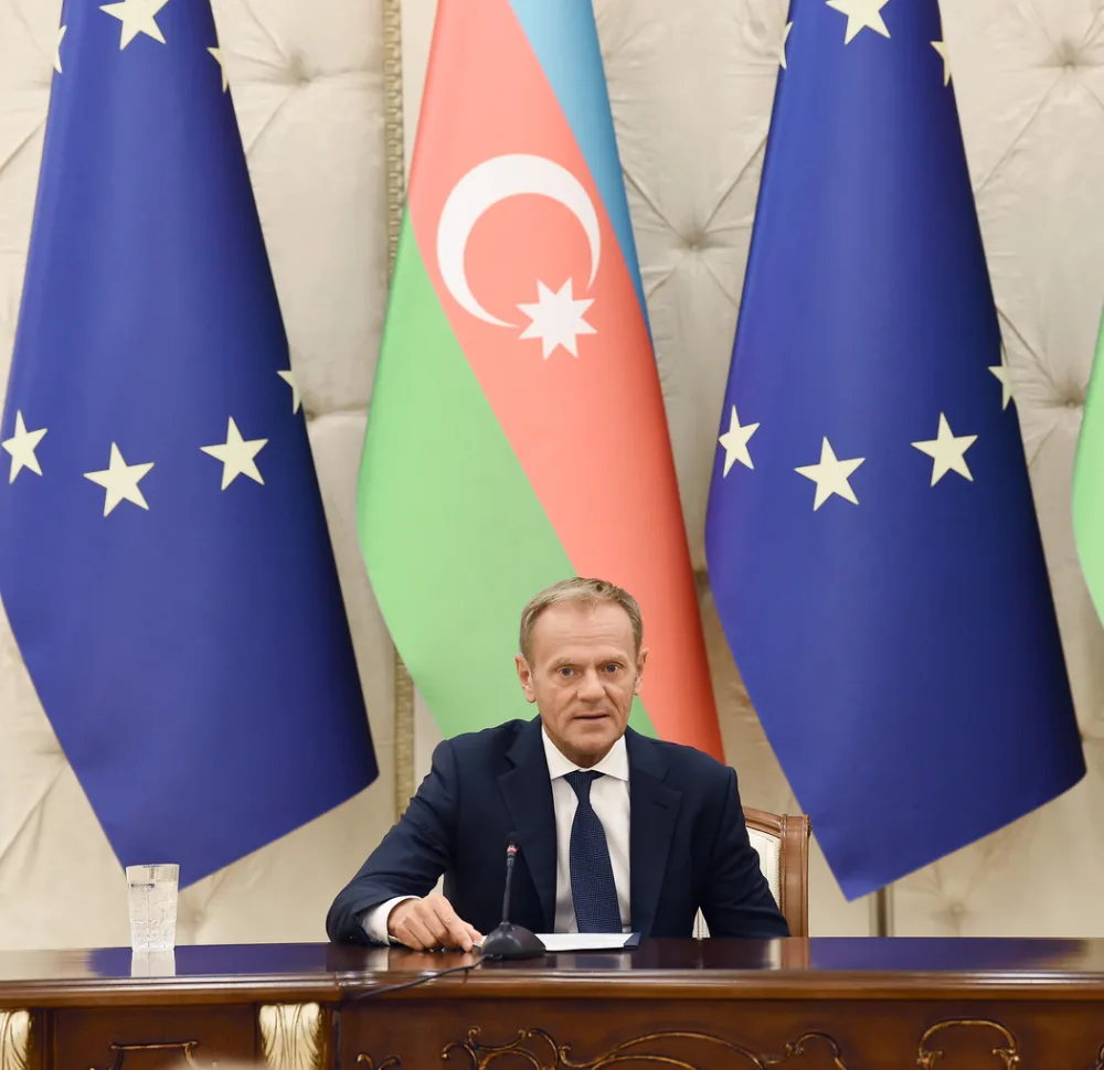 Prezident İlham Əliyev və Donald Tusk mətbuata bəyanatlarla çıxış ediblər