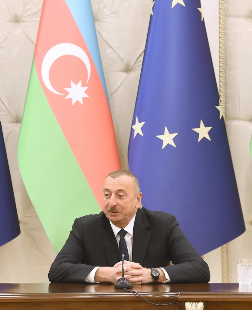 Prezident İlham Əliyev və Donald Tusk mətbuata bəyanatlarla çıxış ediblər