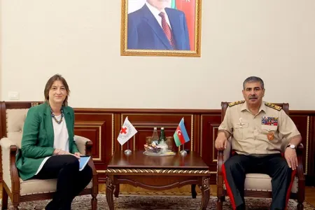 Müdafiə naziri Elena Aymone Sessera ilə görüşüb