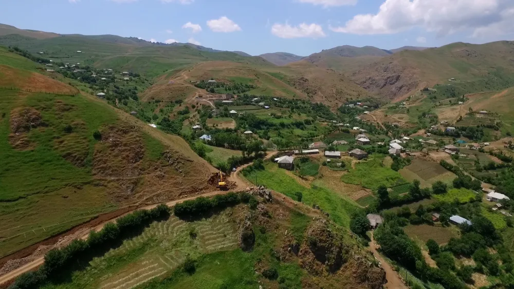 Lerik--Zərdəbərə avtomobil yolu yenidən qurulur - FOTOLAR