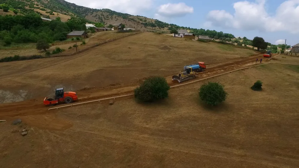 Lerik--Zərdəbərə avtomobil yolu yenidən qurulur - FOTOLAR