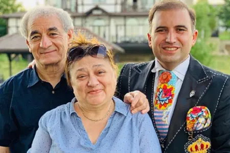 Fəxrəddin Manafov Şamaxıda həyat yoldaşı ilə - FOTO