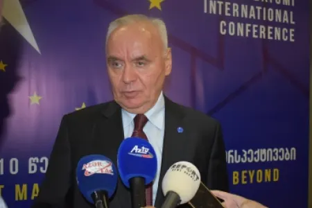 "Regional münaqişələr həll olunmasa..."