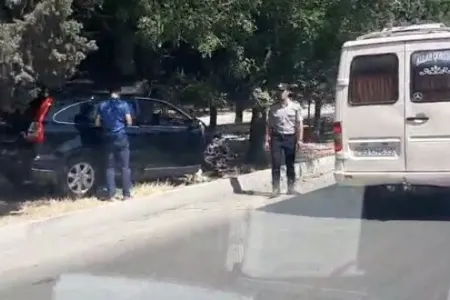 Bakıda avtoyuyucu müştərinin avtomobili ilə qəza törədərək ölüb - FOTO