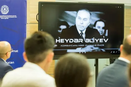 “ASAN xidmət”də Heydər Əliyevin xatirəsi anılıb - FOTO