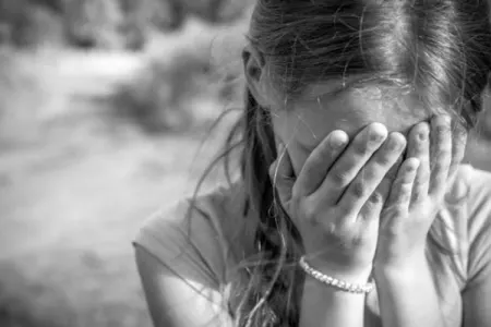 Bakıda axtarılan pedofilin görüntüləri yayıldı - VİDEO