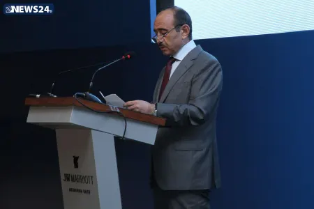 Əli Həsənov: "Heydər Əliyev milli dövlətçiliyimizin xilaskarıdır"