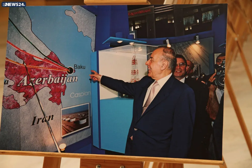 Əli Həsənov: "Heydər Əliyev milli dövlətçiliyimizin xilaskarıdır"