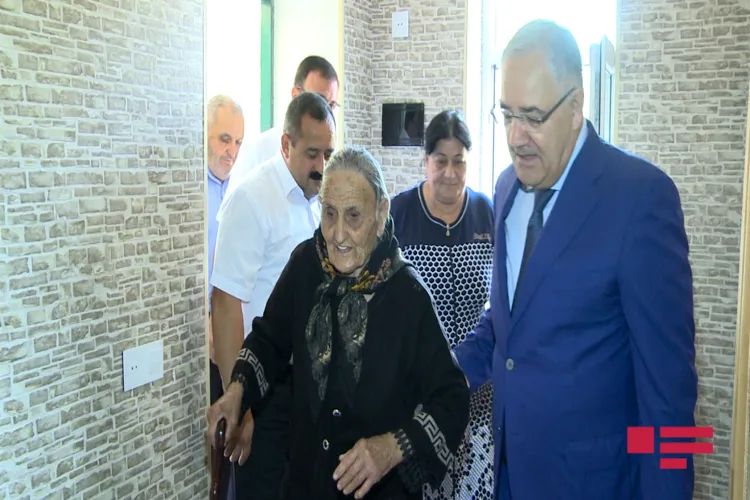 Heydər Əliyev Fondunun Ağdamda şəhid ailəsi üçün tikdiyi ev istifadəyə verilib