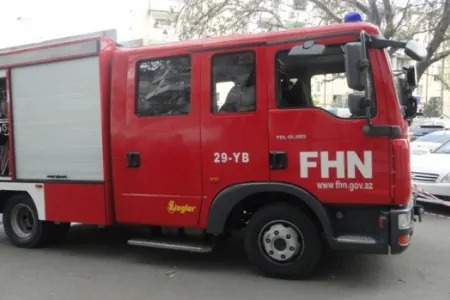 Bakıda yaşayış binasında yanğın olub, - 2 nəfər xəsarət alıb
