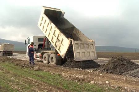 Oğuzda 32 kilometrlik yolun yenidənqurulma işləri - YEKUNLAŞIR - FOTO