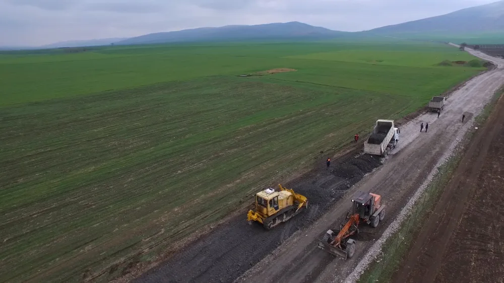 Oğuzda 32 kilometrlik yolun yenidənqurulma işləri - YEKUNLAŞIR - FOTO